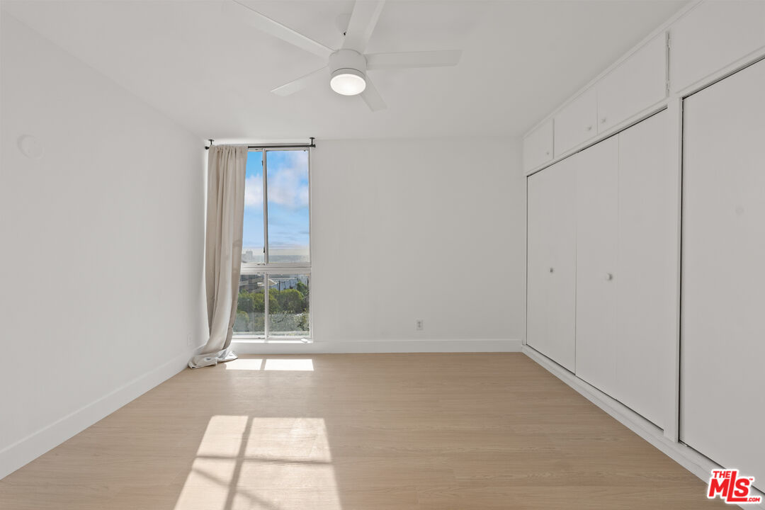 7309 E Franklin Ave Unit: 404