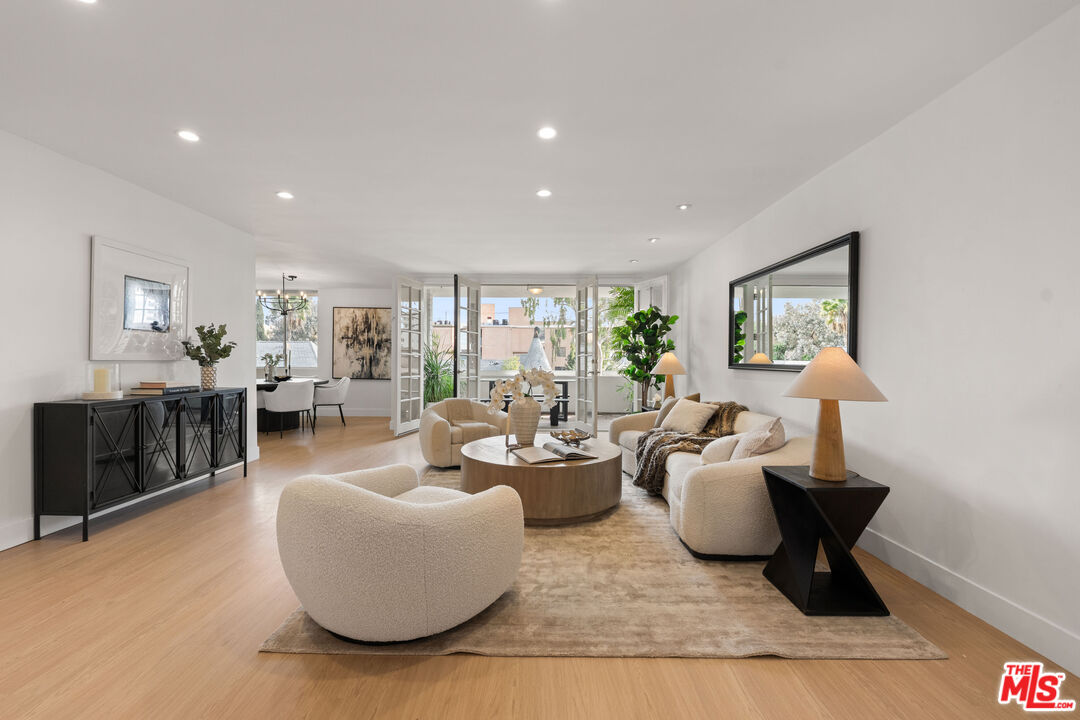 7309 E Franklin Ave Unit: 404