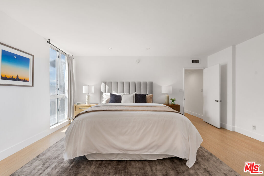 7309 E Franklin Ave Unit: 404