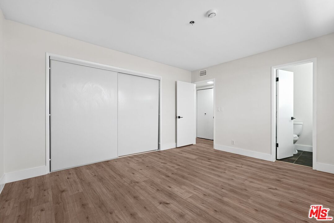 1031 N Laurel Ave Unit: 1