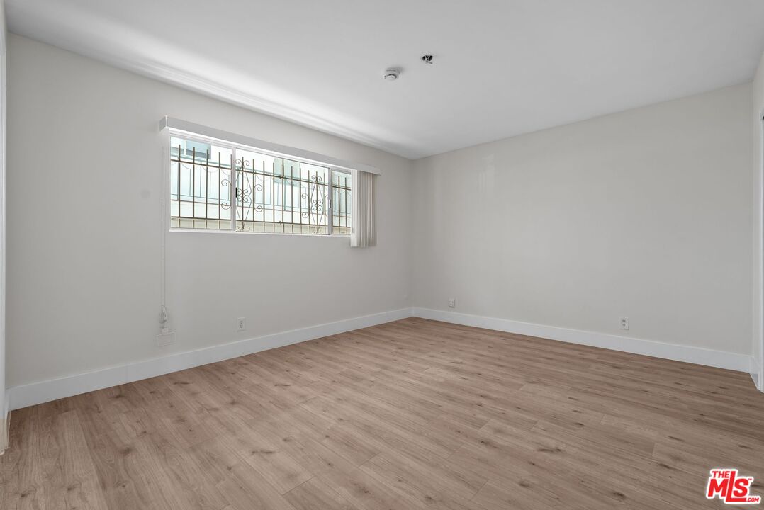 1031 N Laurel Ave Unit: 1