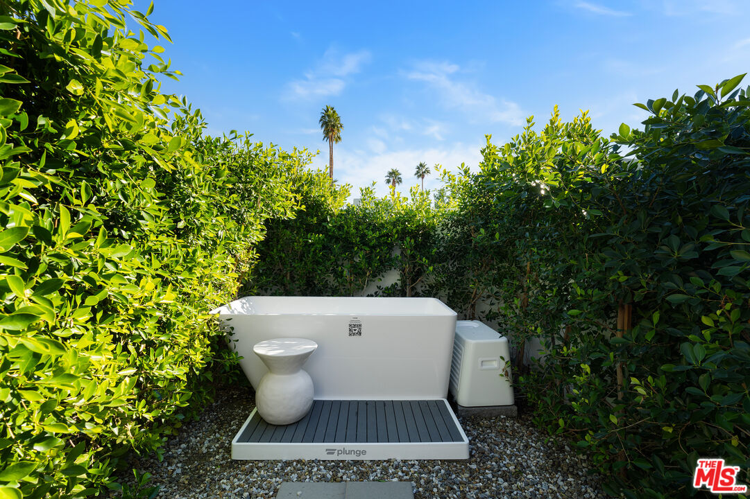 49723 Avenida Montero