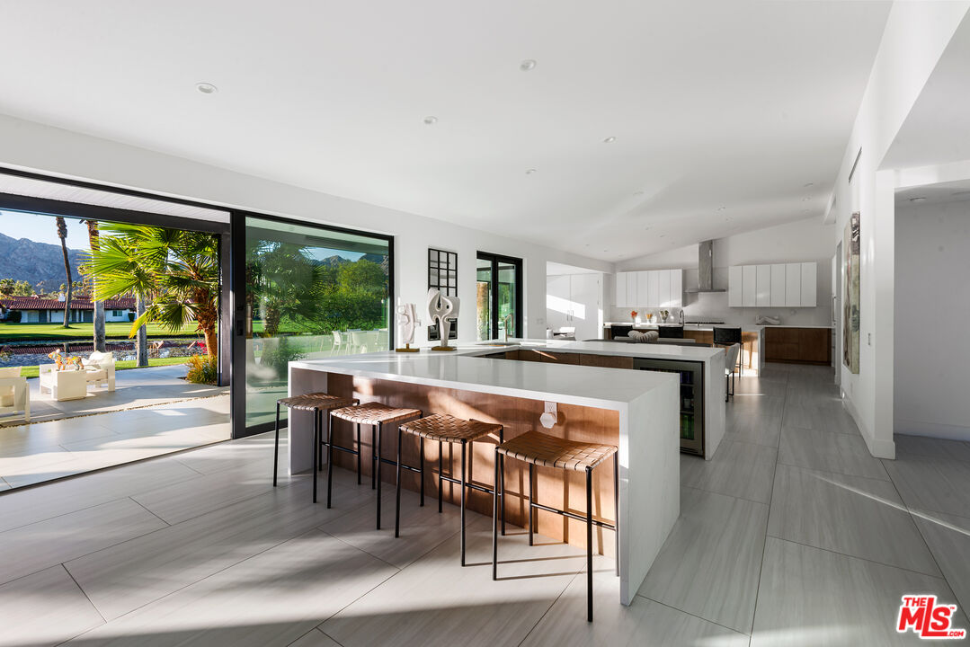 49723 Avenida Montero