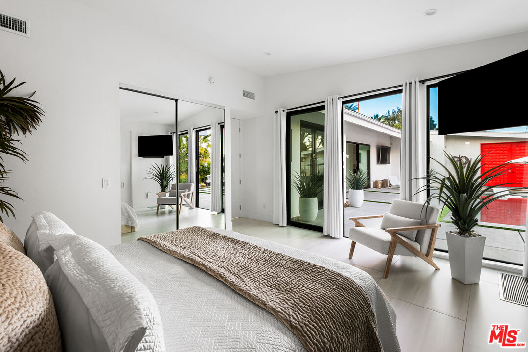 49723 Avenida Montero