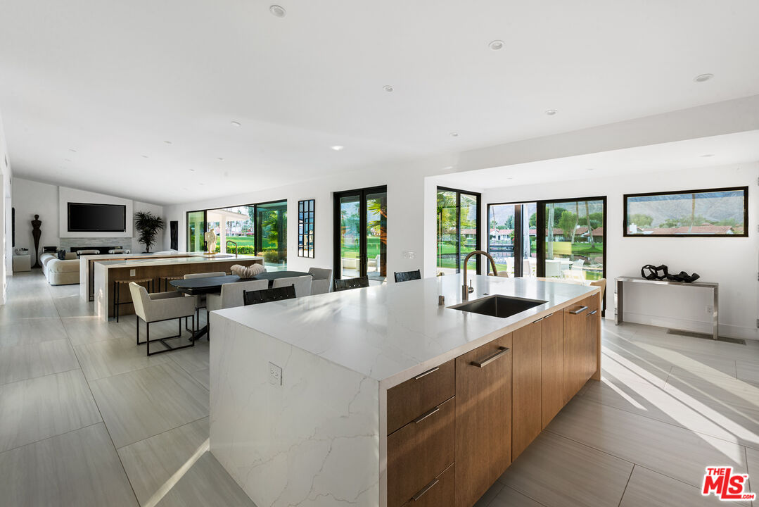 49723 Avenida Montero