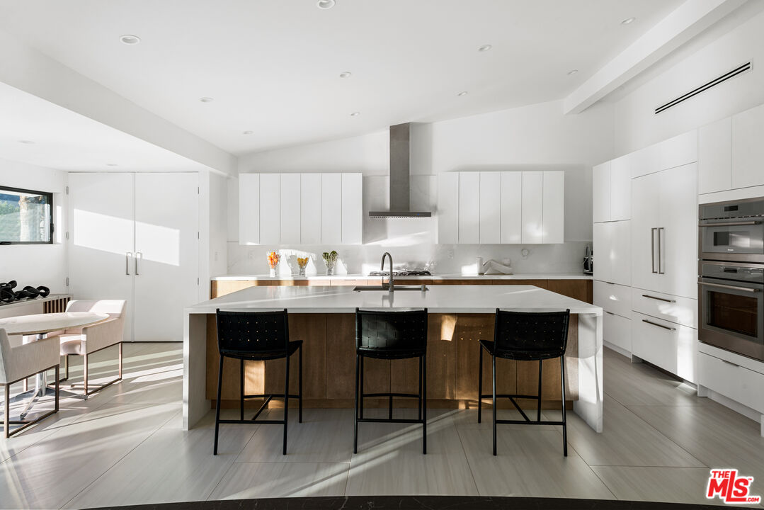 49723 Avenida Montero