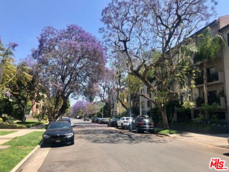 1406 Camden Ave Unit: 302