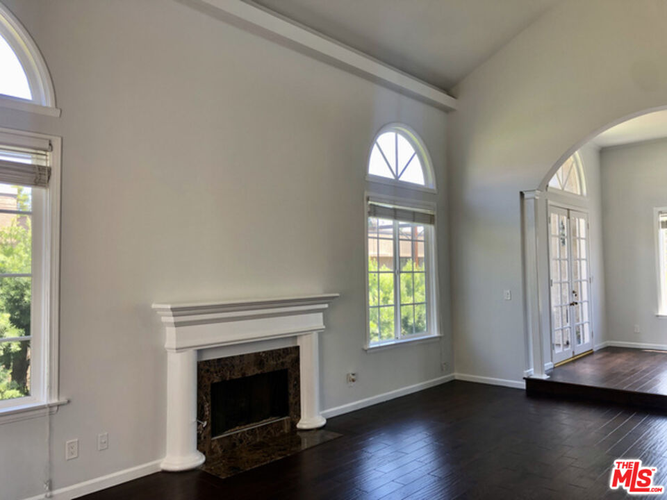 1406 Camden Ave Unit: 302