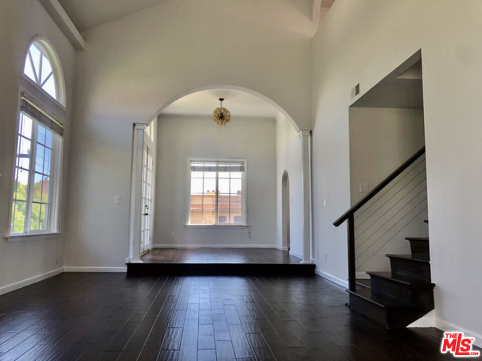 1406 Camden Ave Unit: 302