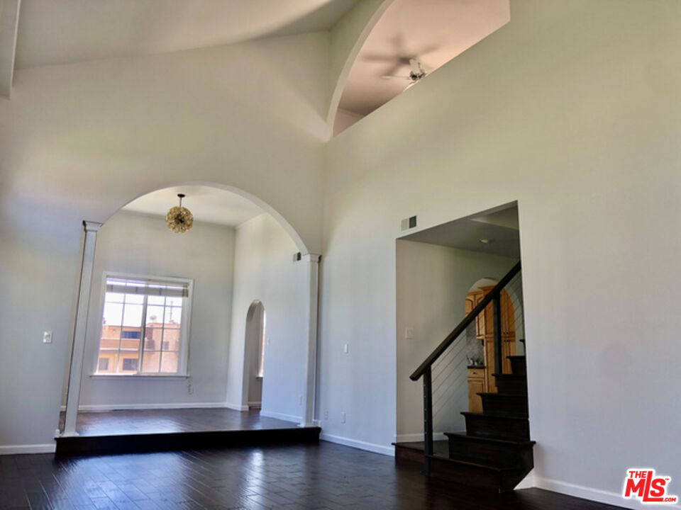 1406 Camden Ave Unit: 302