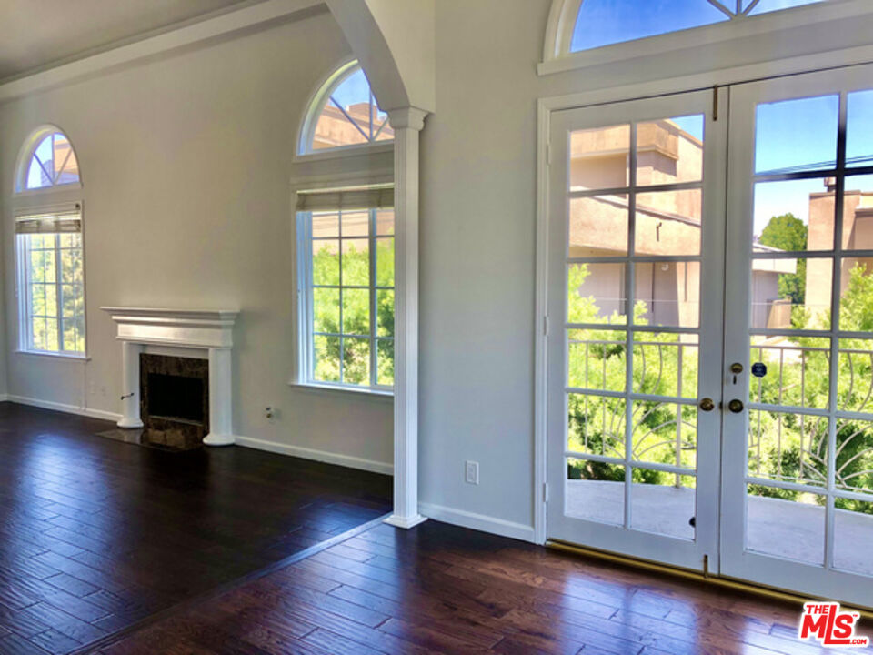 1406 Camden Ave Unit: 302
