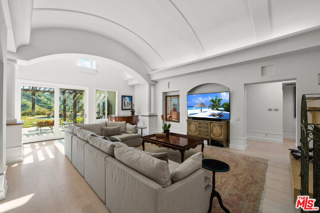 23318 Park Colombo