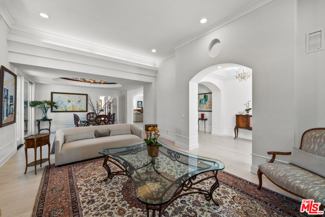 23318 Park Colombo