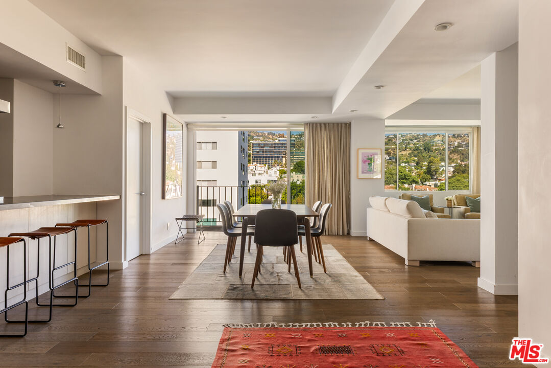 818 N Doheny Dr Unit: 803