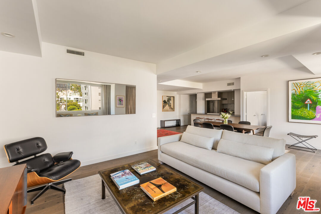 818 N Doheny Dr Unit: 803