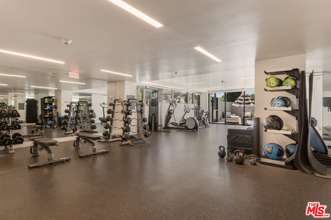 818 N Doheny Dr Unit: 803