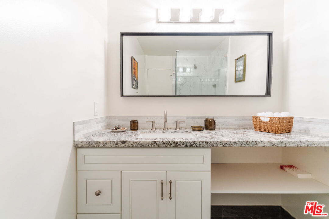 601 E Del Mar Blvd Unit: 204