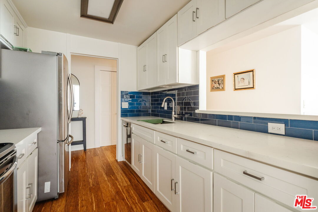 601 E Del Mar Blvd Unit: 204