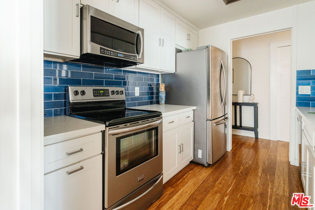 601 E Del Mar Blvd Unit: 204