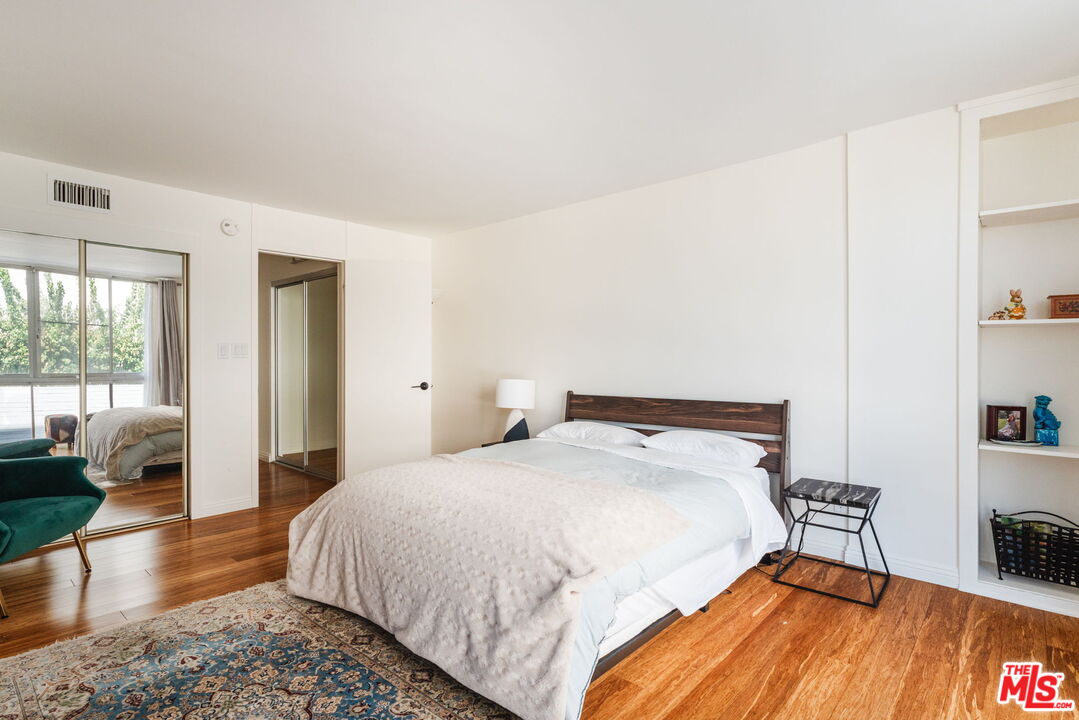 601 E Del Mar Blvd Unit: 204