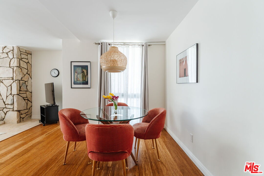 601 E Del Mar Blvd Unit: 204
