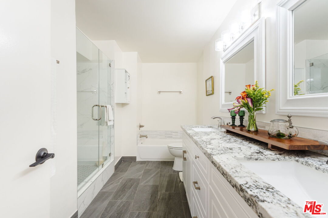 601 E Del Mar Blvd Unit: 204
