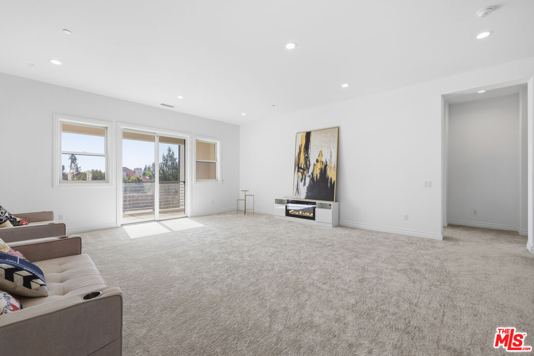 11010 Sweetwater Ct