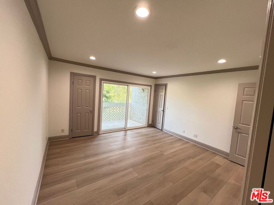 380 W Wilson St Unit: E105