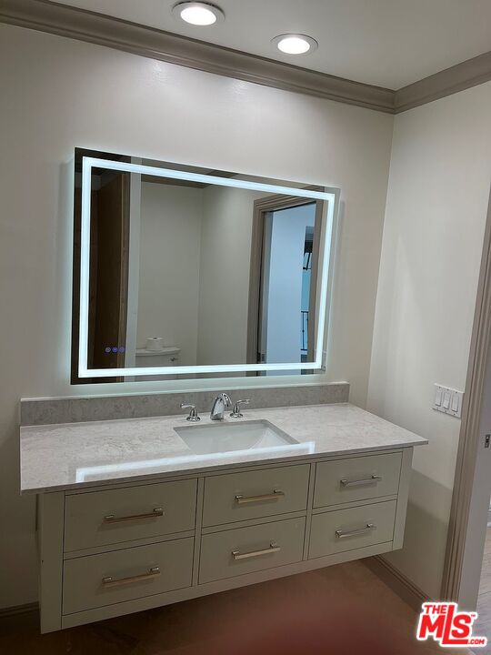 380 W Wilson St Unit: E105