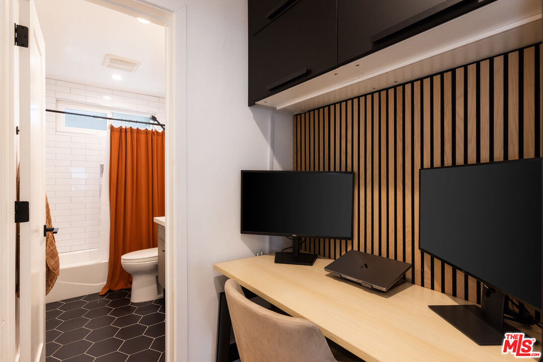 536 N Orlando Ave Unit: 7