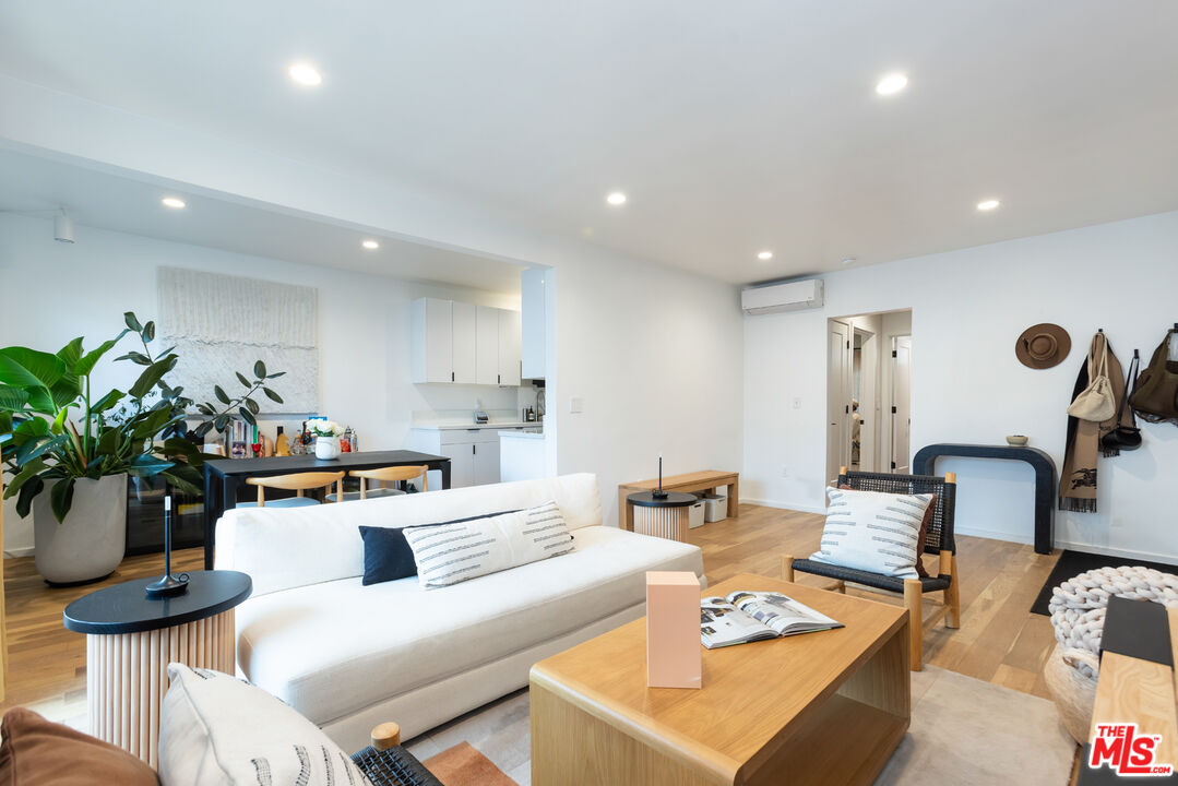 536 N Orlando Ave Unit: 7