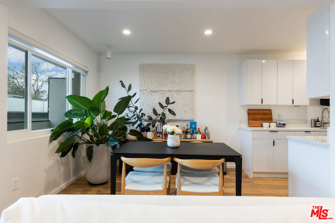 536 N Orlando Ave Unit: 7