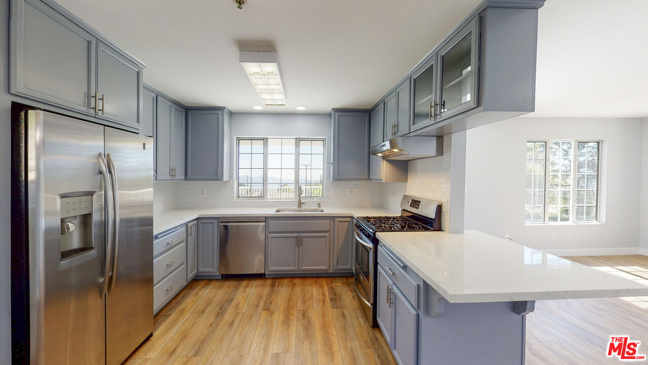 3461 Santa Carlotta St