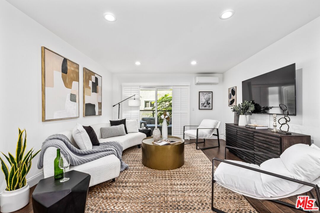 9005 Cynthia St Unit: 217
