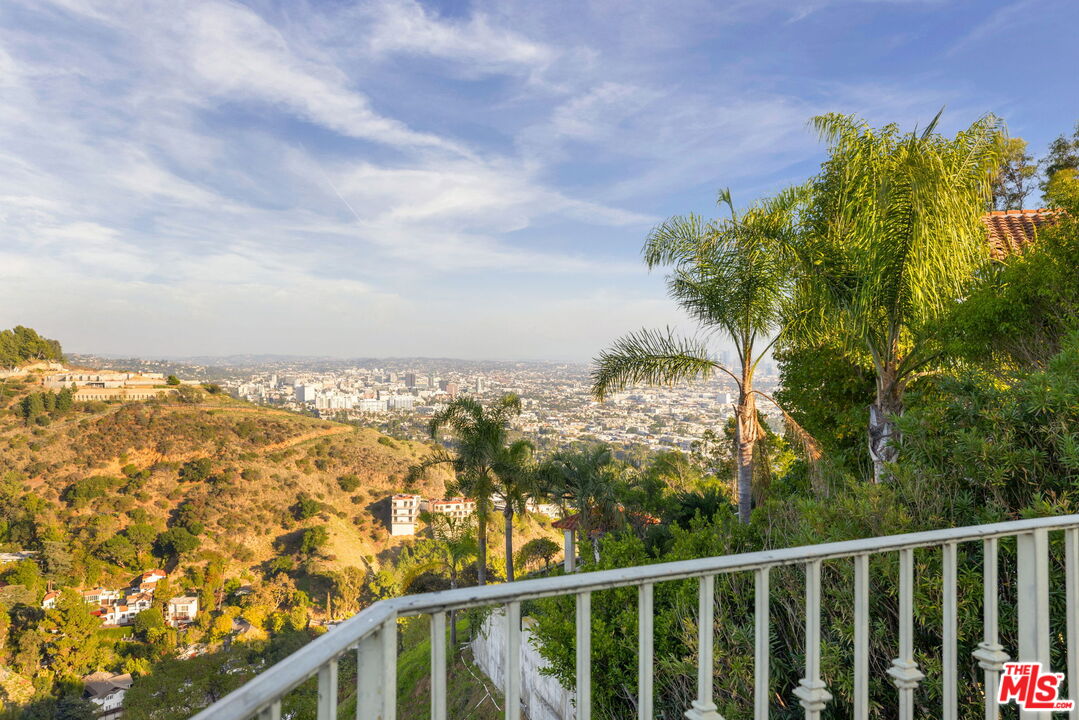 1888 N Crescent Heights Blvd