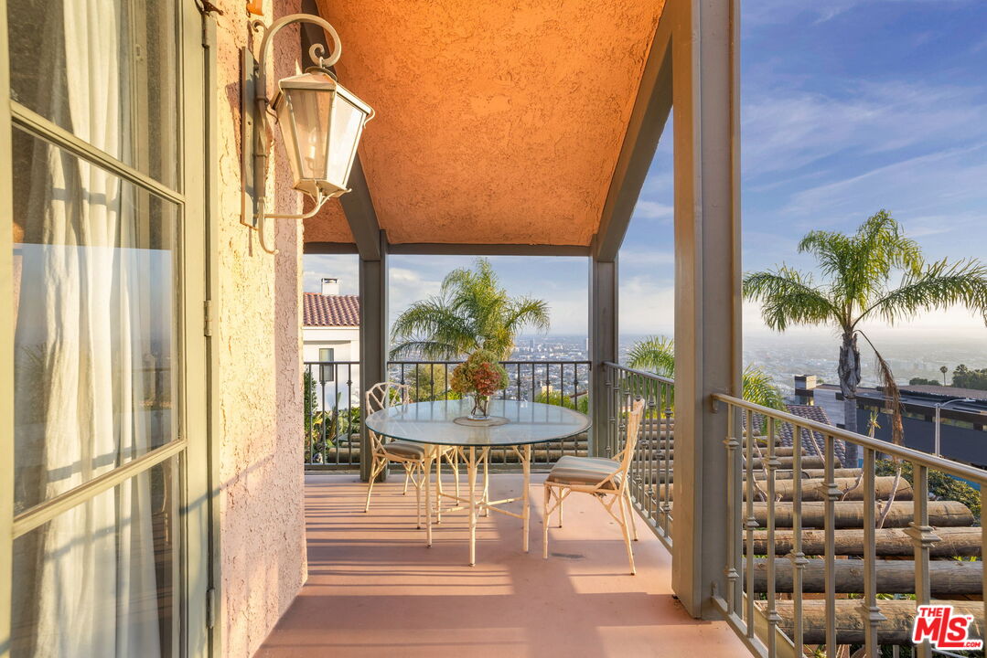 1888 N Crescent Heights Blvd