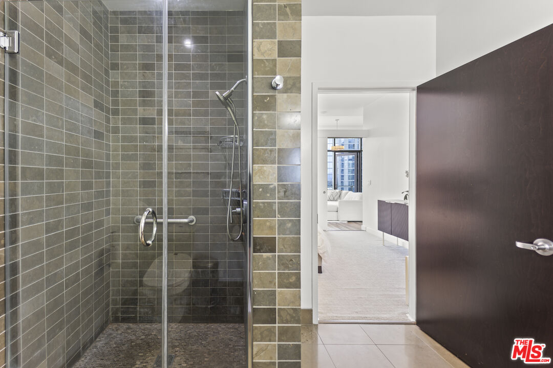 1100 S Hope St Unit: PH105