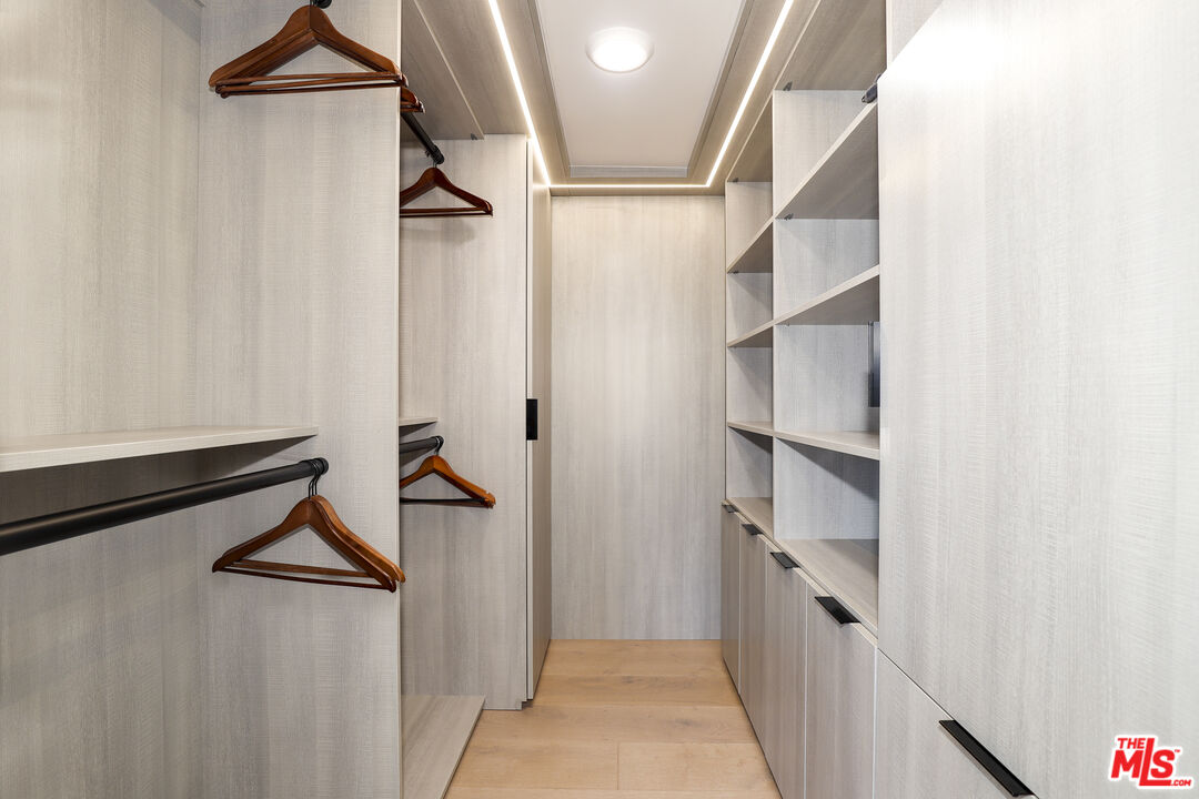 122 N Clark Dr Unit: 306