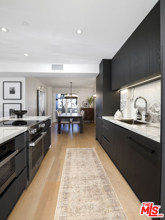 122 N Clark Dr Unit: 306