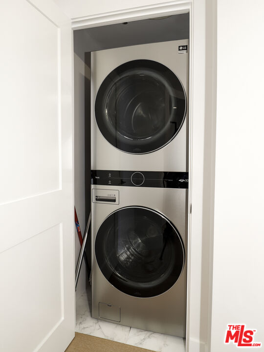 122 N Clark Dr Unit: 306