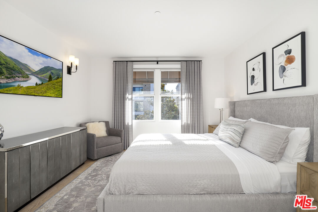 122 N Clark Dr Unit: 306