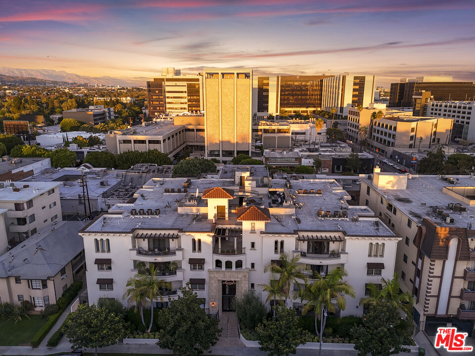 122 N Clark Dr Unit: 306