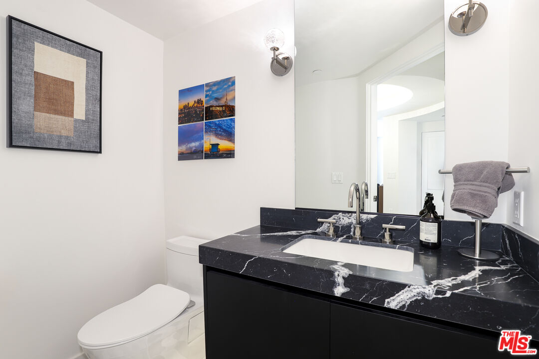 122 N Clark Dr Unit: 306