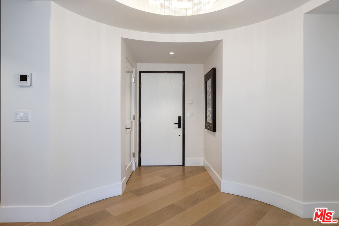 122 N Clark Dr Unit: 306