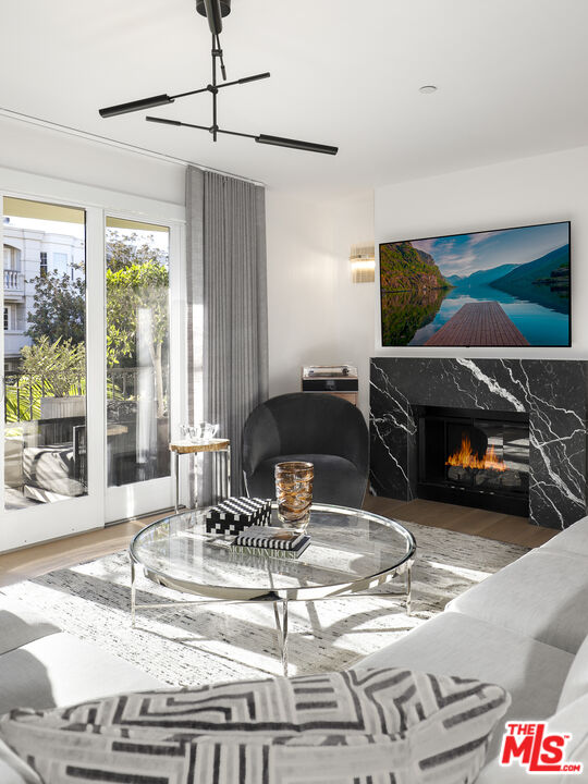 122 N Clark Dr Unit: 306