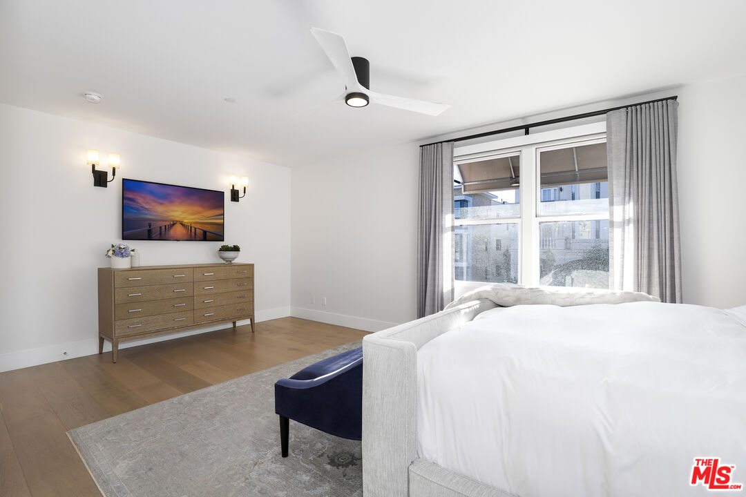 122 N Clark Dr Unit: 306