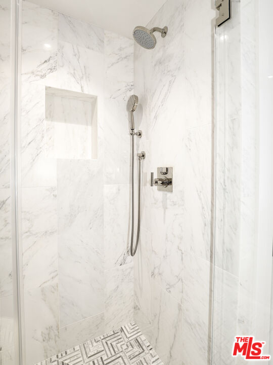 122 N Clark Dr Unit: 306