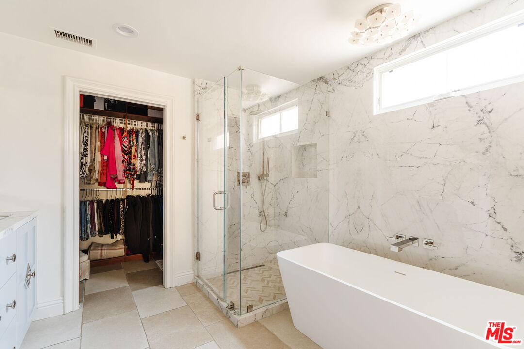 1619 Artesia Blvd Unit: A