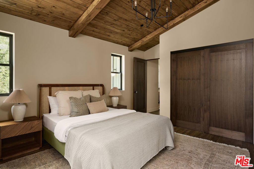 12406 La Maida Street