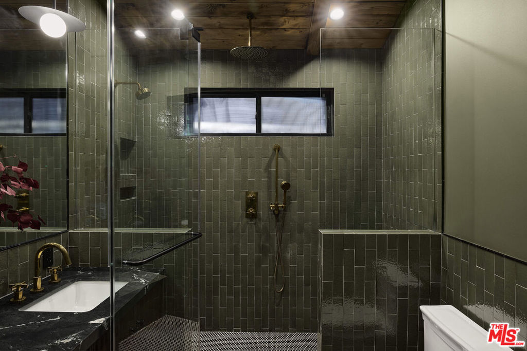 12406 La Maida Street